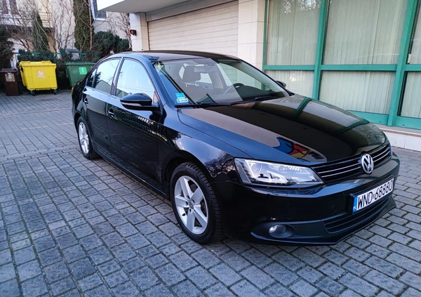 Volkswagen Jetta cena 32000 przebieg: 171071, rok produkcji 2013 z Warszawa małe 352